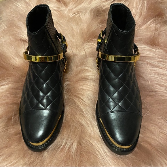 NWT Balmain Quilted Black Leather/Gold Chain Boots - Picture 12 of 13